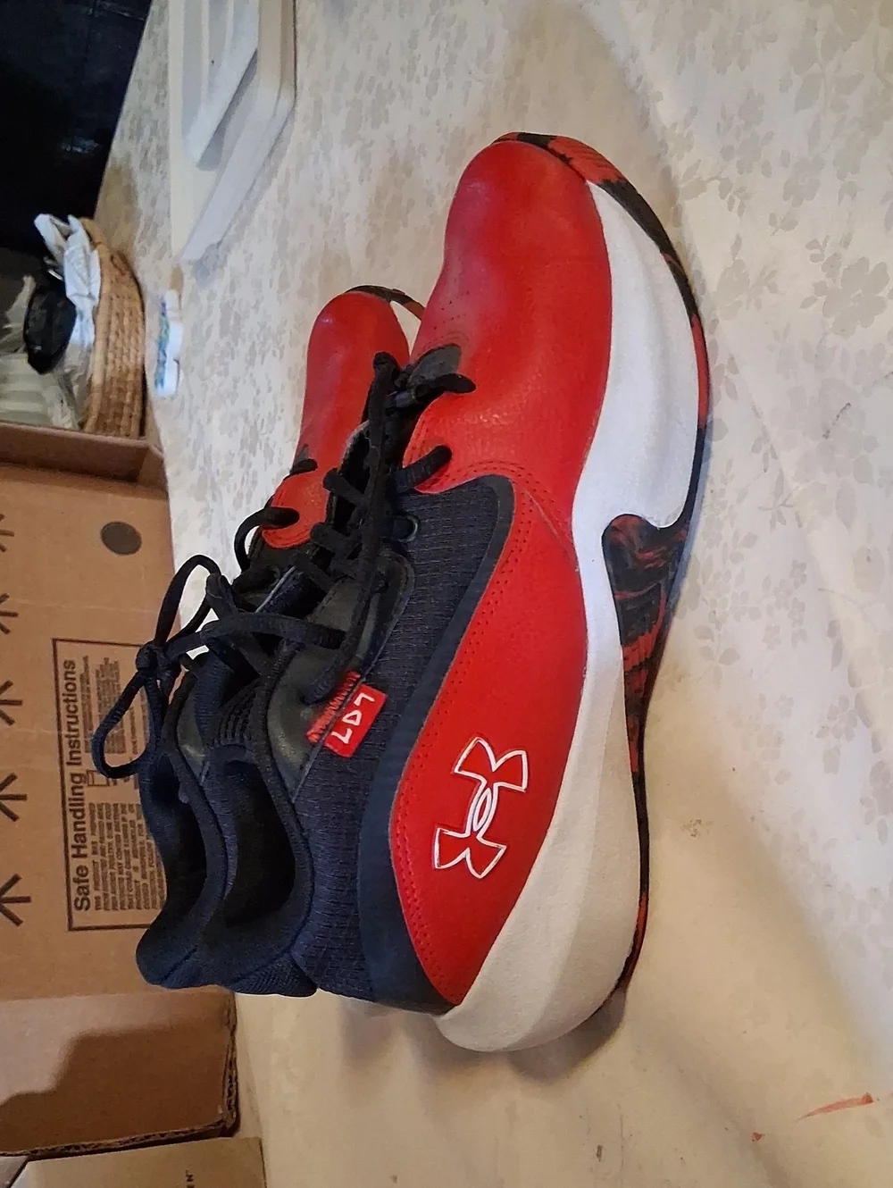 Under Armour Men's Red and Black Training Sneakers
